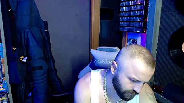 maik808888 online show from March 3, 2:35 pm