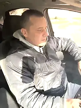 Snapshot of DanielOhCool chatting on October 15, 11:18 am DanielOhCool online show from October 15, 11:18 am