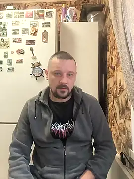 Snapshot of DanielOhCool chatting on December 15, 7:46 am DanielOhCool online show from December 15, 7:46 am