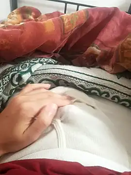 Ummfuss1 online show from December 13, 2:05 pm