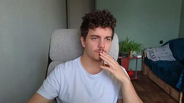 Remy Miles online show from October 24, 8:16 am