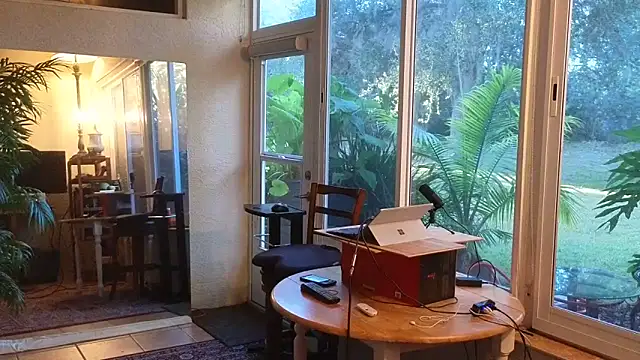 eliberator1777 online show from December 18, 9:51 pm