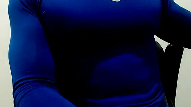 sexy fit guy on cam online show from November 30, 2:24 am