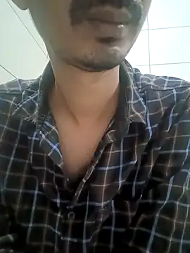 dreamtoungelick69 online show from March 8, 2:37 am