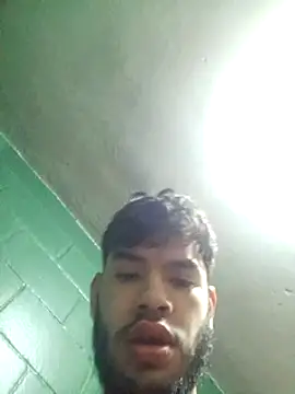 modelo38528061 online show from March 9, 8:29 am