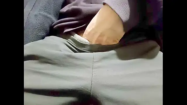 hairyuncut00 online show from January 20, 9:43 pm