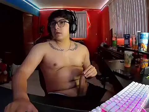 Nathanroberts111 online show from December 20, 5:18 pm