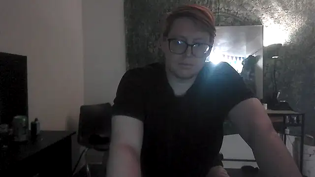 Snapshot of SilasRed chatting on January 13, 2:18 am SilasRed online show from January 13, 2:18 am