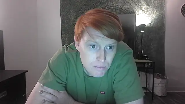 Snapshot of SilasRed chatting on January 9, 2:43 am SilasRed online show from January 9, 2:43 am