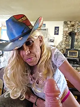 CROSSCOUNTRY1 online show from March 4, 3:22 am