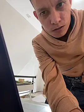 yequeal online show from March 1, 8:21 pm