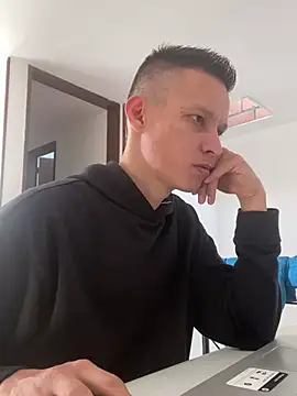 yequeal online show from February 18, 1:33 pm