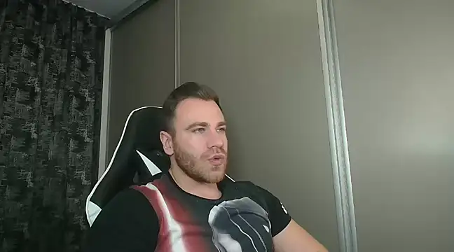 Thori92 online show from February 5, 5:21 pm