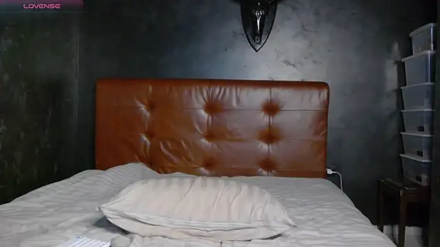 DanielCrush1 online show from January 7, 8:25 pm