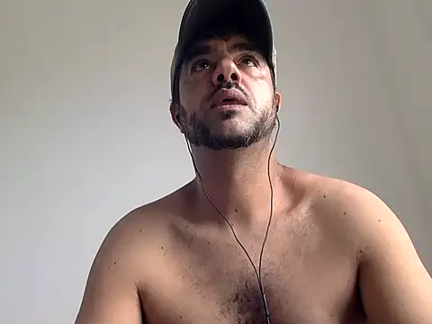 SMOKERBEASTBR online show from February 20, 4:09 pm