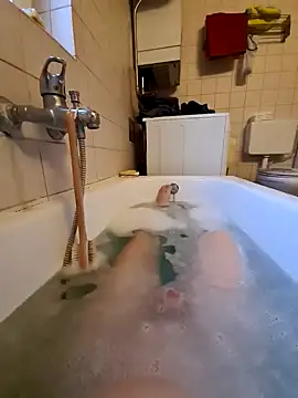 toeloverlive online show from January 7, 8:59 am