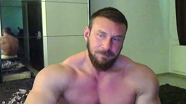 muscularkevin online show from April 5, 2:02 pm