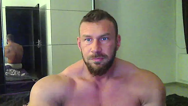 muscularkevin online show from April 14, 3:17 am