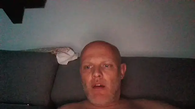 davigochi77bcn online show from January 15, 9:50 pm