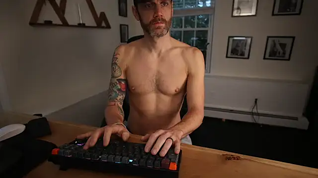 BradBronton online show from December 19, 12:46 pm