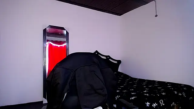 Snapshot of Deiby_casas chatting on January 25, 10:50 pm Deiby casas online show from January 25, 10:50 pm