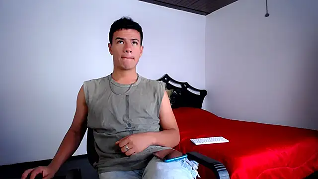 Snapshot of Deiby_casas chatting on January 10, 2:55 pm Deiby casas online show from January 10, 2:55 pm