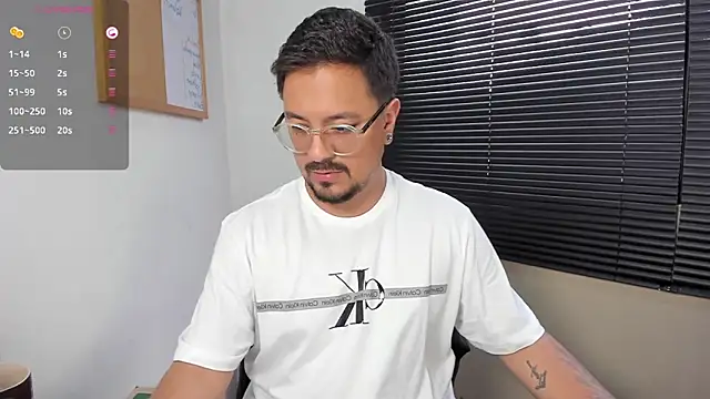 Snapshot of DaviidEvans_ chatting on December 30, 8:47 pm DaviidEvans  online show from December 30, 8:47 pm