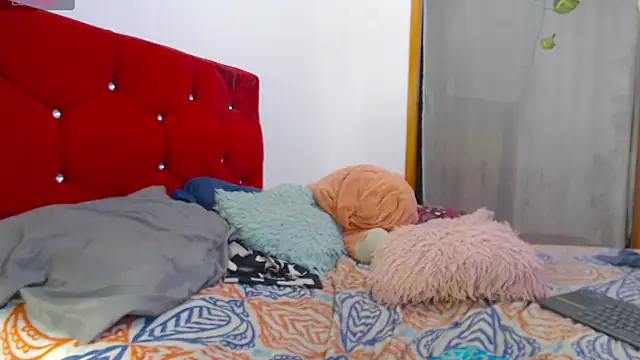 LAICK 01 online show from April 15, 6:35 am