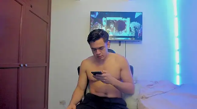 Snapshot of Lucian_Gomez_ chatting on March 15, 2:55 pm Lucian Gomez  online show from March 15, 2:55 pm