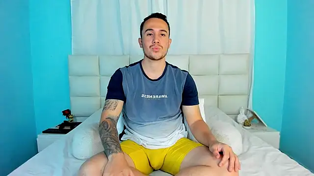 Snapshot of juan__jimenez chatting on October 22, 9:29 pm juan jimenez online show from October 22, 9:29 pm