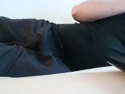 ScalicHat69 online show from November 17, 7:33 am