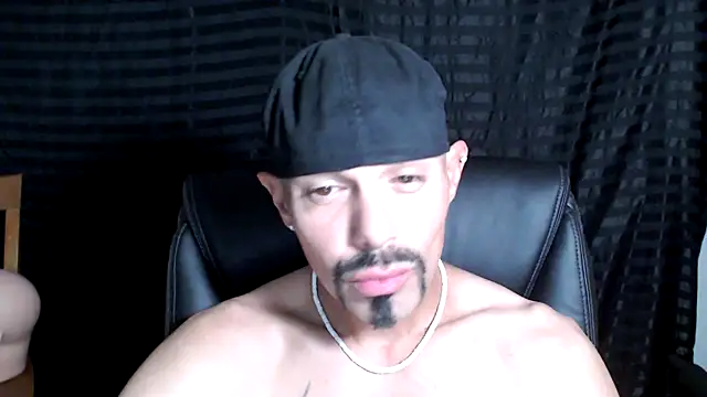 ThickD2C online show from February 15, 5:39 pm