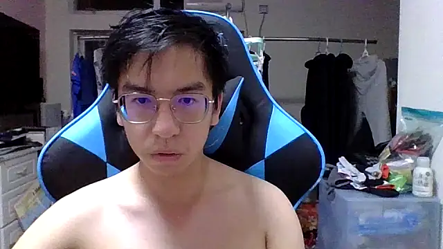 Snapshot of charlie_xdd chatting on March 15, 3:37 pm charlie xdd online show from March 15, 3:37 pm