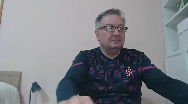 YOU6me online show from December 13, 5:21 pm