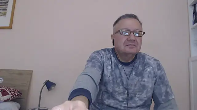 YOU6me online show from October 5, 4:11 pm