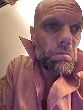 Ladyshaker82 online show from November 3, 2:16 am