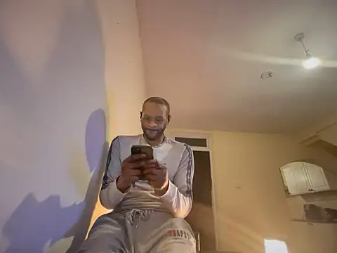 CuzzyB69 online show from March 11, 7:03 pm