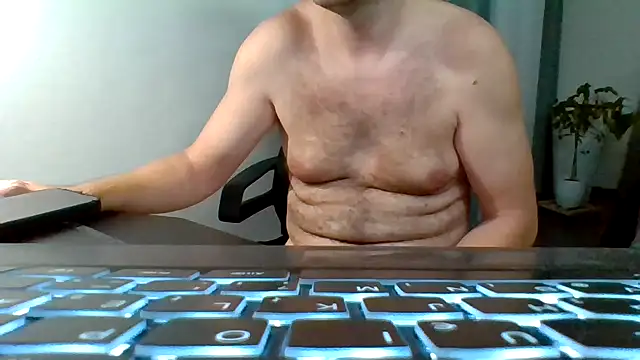 Snapshot of Horney_boy86 chatting on September 12, 11:05 pm Horney boy86 online show from September 12, 11:05 pm