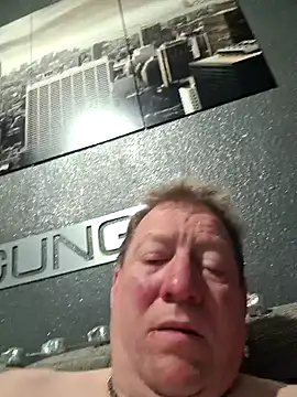 tomtom111111 online show from February 11, 9:46 pm