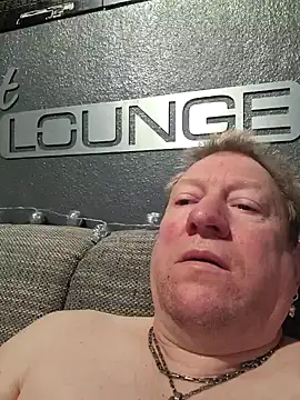 tomtom111111 online show from January 7, 8:48 am