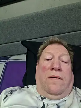 tomtom111111 online show from December 27, 12:56 pm