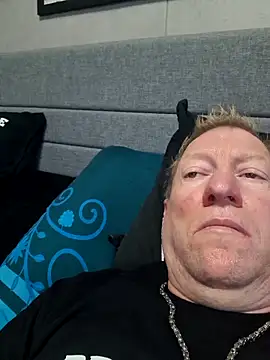 tomtom111111 online show from September 21, 3:45 pm