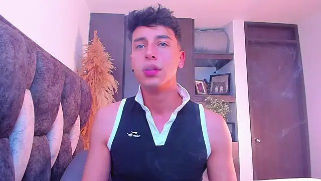 I Gabriel online show from December 11, 6:26 pm