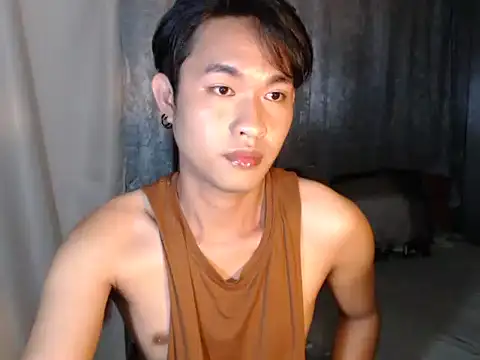asiancuckyguy69 online show from February 4, 7:42 pm