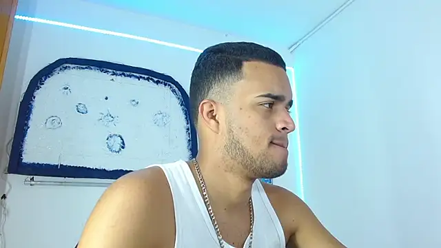 Bigcock 21cm  online show from December 19, 2:24 pm