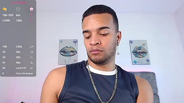 Bigcock 21cm  online show from December 11, 8:05 pm