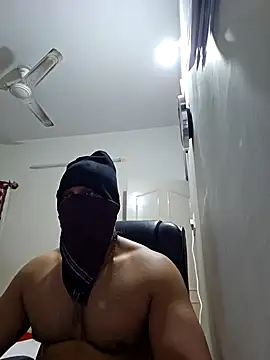 Snapshot of kaizercool1 chatting on February 7, 3:24 am kaizercool1 online show from February 7, 3:24 am