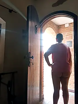 skypemarktt13 online show from December 14, 11:17 am