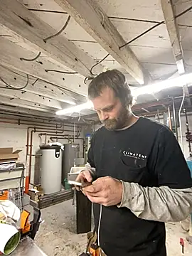 charactrzero online show from January 10, 12:27 am