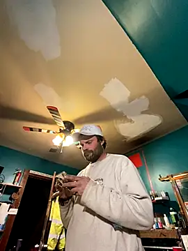 charactrzero online show from December 7, 1:26 am